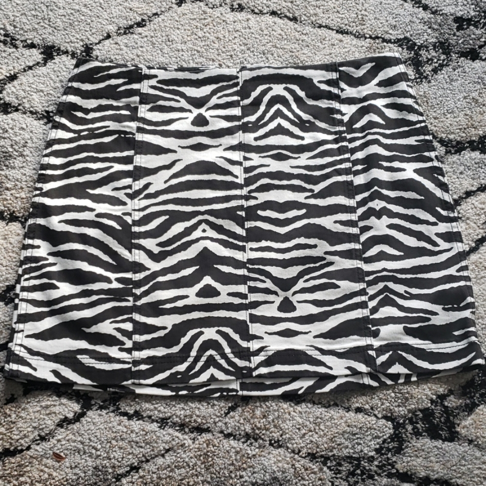 NWOT Zebra Print Skirt